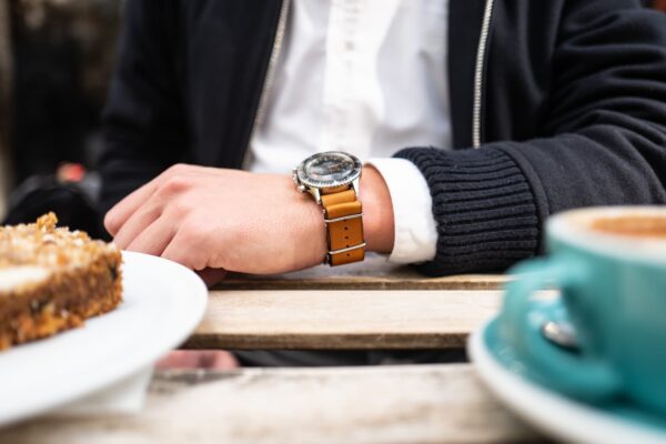 Bracelet NATO cuir de veau marron