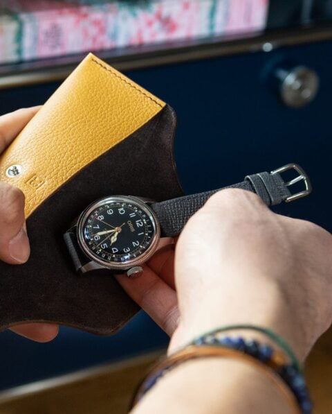 Pochette montre cuir grainé jaune