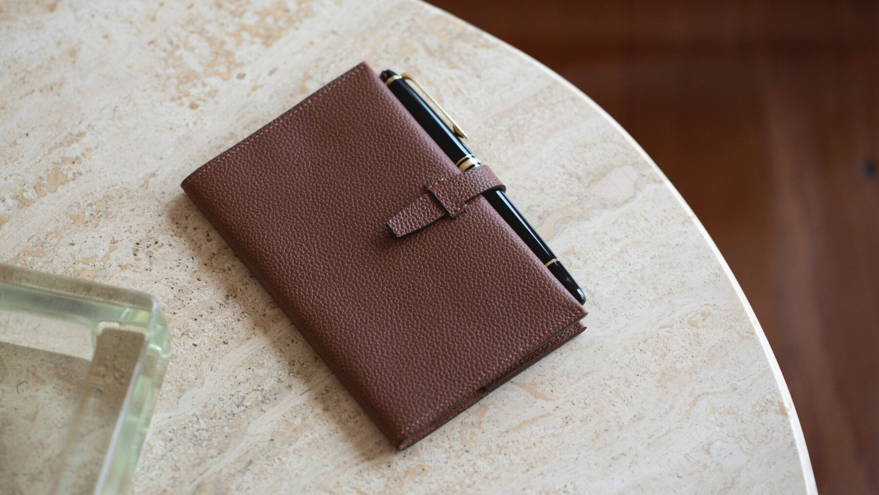 Protège-carnet cuir de vachette grainé cognac