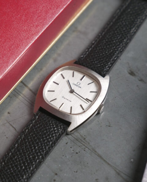 OMEGA GENÈVE AUTOMATIC TONNEAU